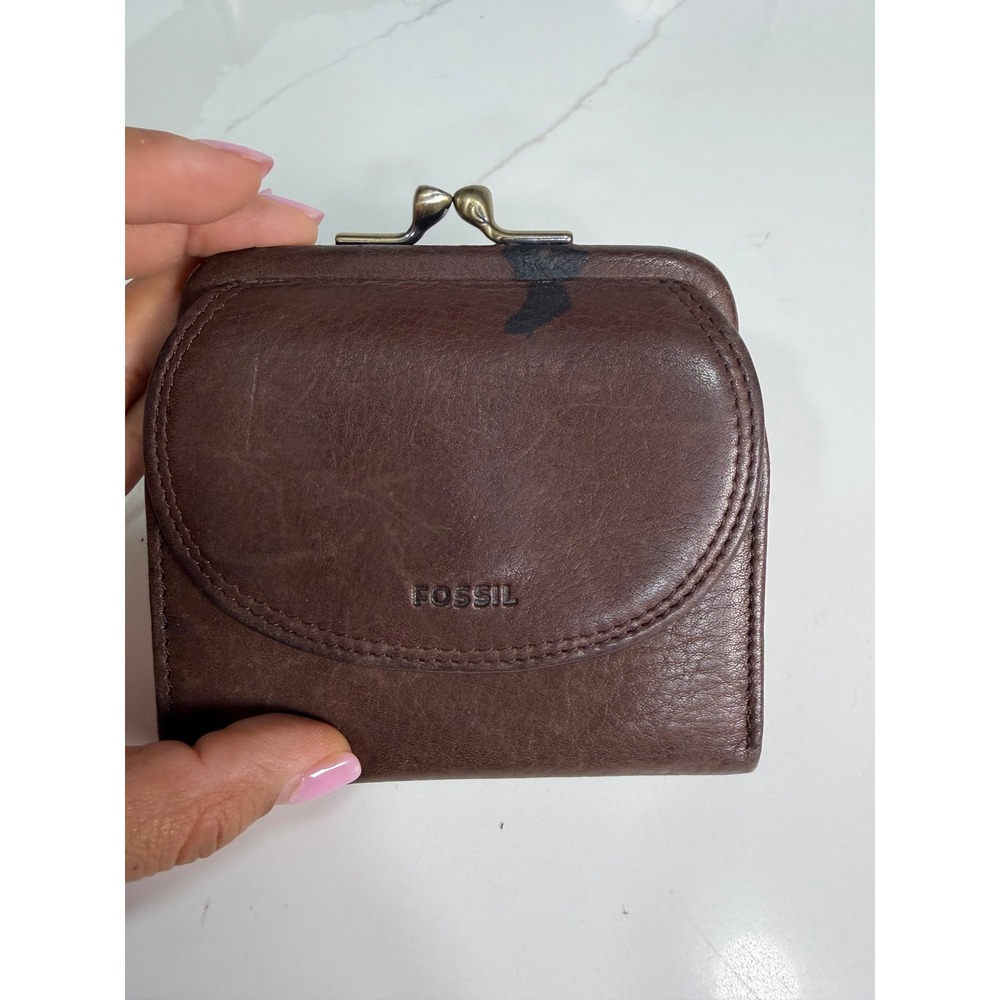 Fossil Brown Genuine Leather Bifold Wallet Kiss Lock Coin Pouch ID Window